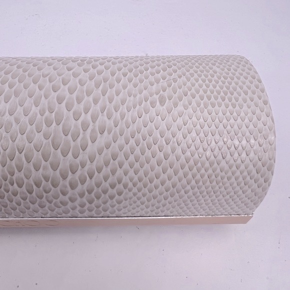 JIMMY CHOO GLASSES/SUNGLASSES CASE, FAUX SNAKE LEATHER, TAN & WHITE, 6.5” X 2.5” - Picture 11 of 13